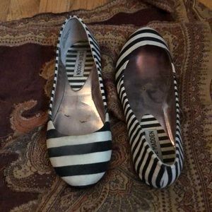 Steve Madden Black and White Striped Flats Size 6